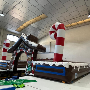 Interior de ludoteca navideña hinchable